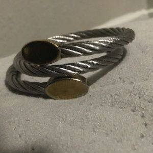 Twirl stacking bracelet 🌪